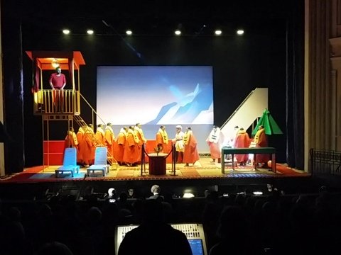 Оперный спектакль